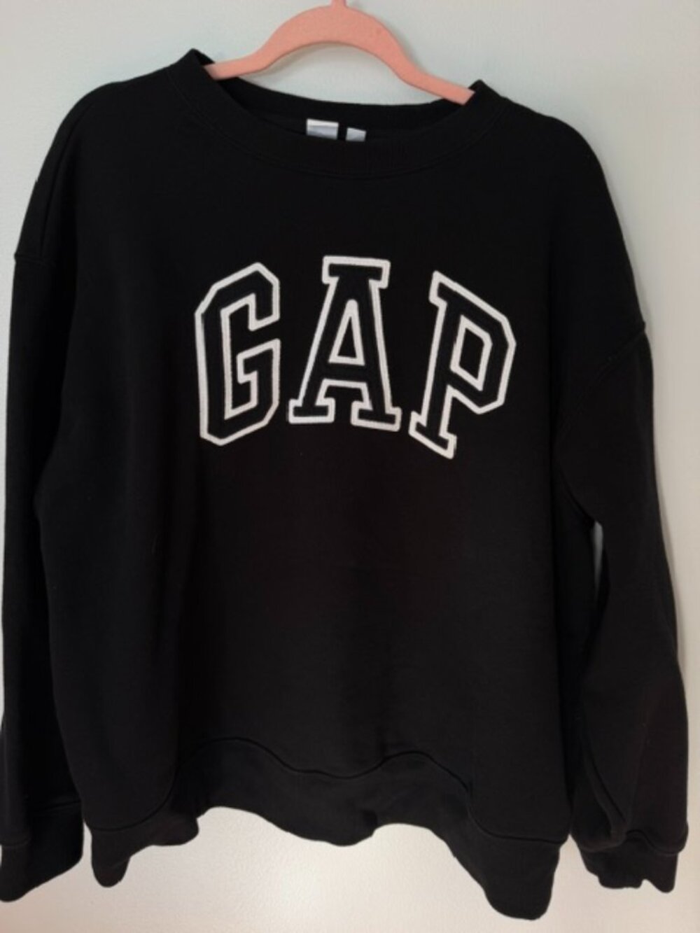 GAP Logo Straight Sweatpants (Large) and Sweatshirt(XL) #Comfort #comfy